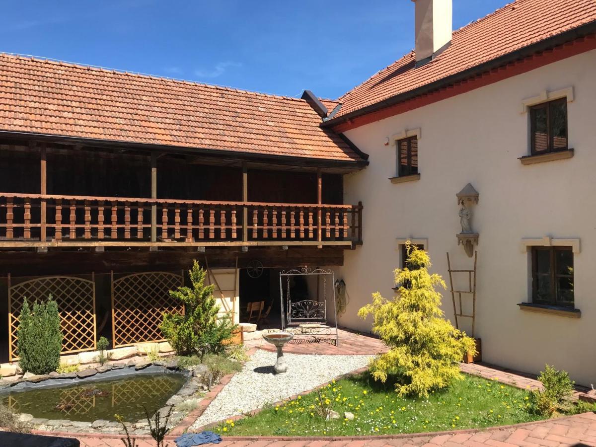 Zamecek Zdiky - Knizeci Apartman Bujanov Eksteriør bilde